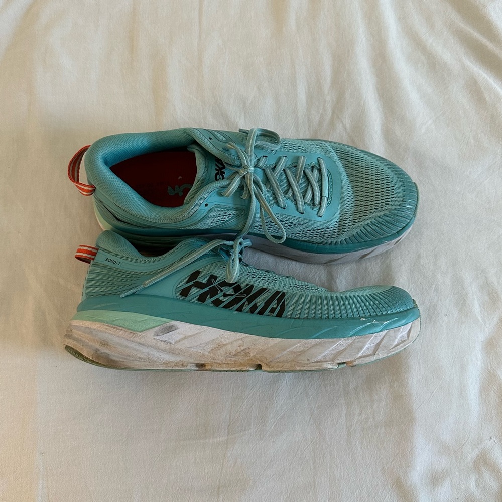 Hoka Bondi 7 Size 10M in Aquarelle/Eggshell Blue